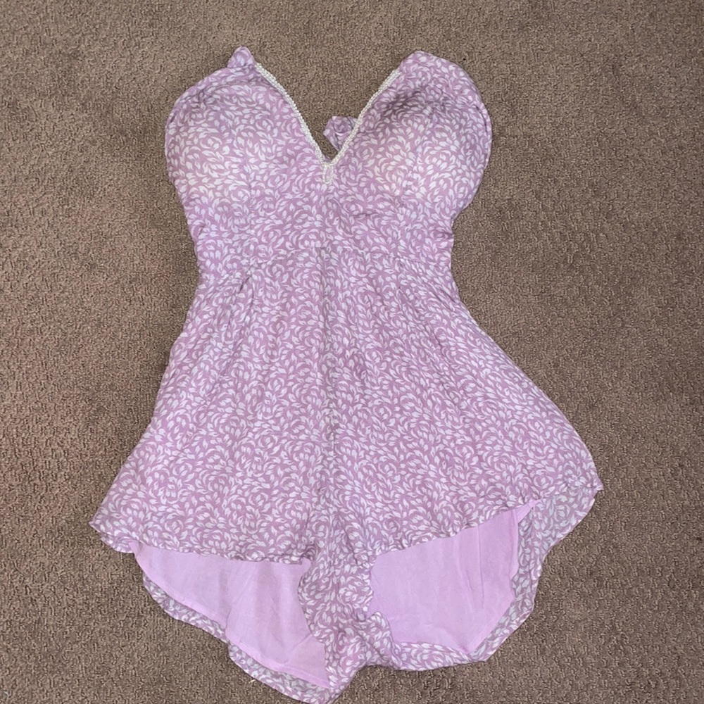 Strapless romper w detail